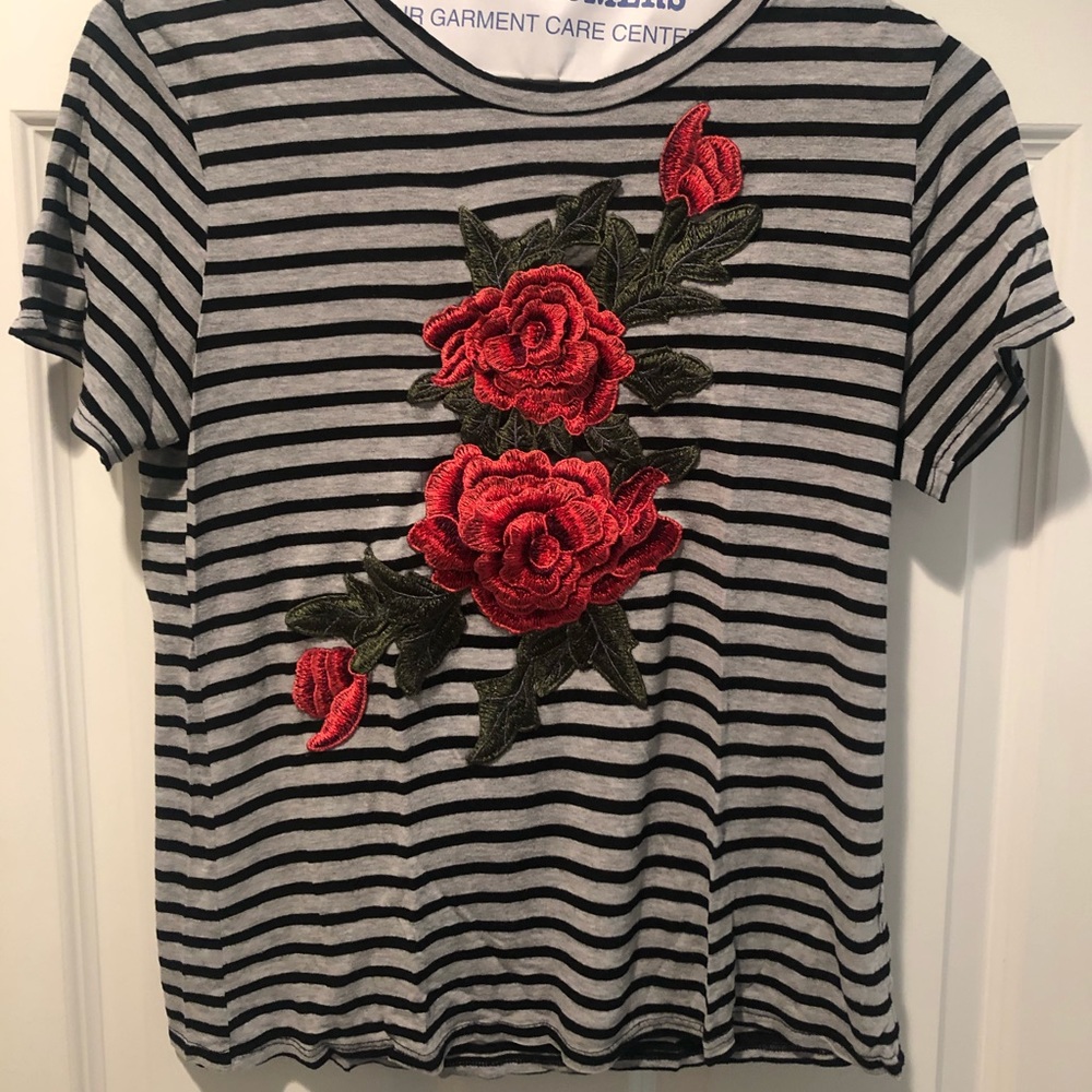 EMMA AND SAM ROSE T-SHIRT - Picture 2 of 4